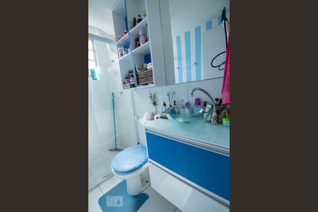 Banheiro de apartamento para alugar com 2 quartos, 56m² em Vila Homero Thon, Santo André