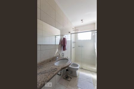 Casa à venda com 210m², 3 quartos e 2 vagas2o. Andar - Banheiro social