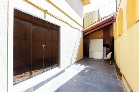 Casa à venda com 279m², 4 quartos e 5 vagasQuintal 