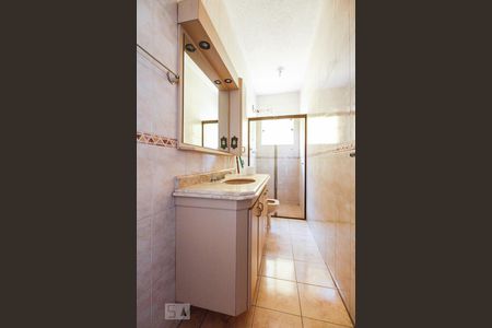 Banheiro  de casa à venda com 4 quartos, 279m² em Vila Ema, São Paulo