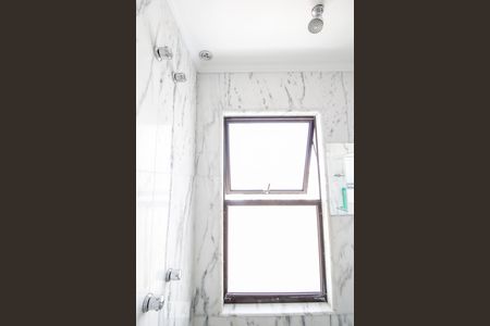 Apartamento à venda com 240m², 3 quartos e 2 vagasBanheiro Quarto 3