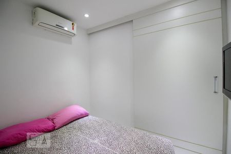 Apartamento à venda com 240m², 3 quartos e 2 vagasQuarto 1
