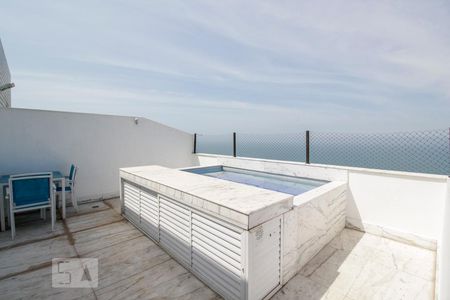 Apartamento à venda com 240m², 3 quartos e 2 vagasPiscina Cobertura
