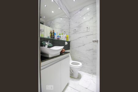 Apartamento à venda com 240m², 3 quartos e 2 vagasBanheiro Social