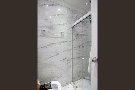 Apartamento à venda com 240m², 3 quartos e 2 vagasBanheiro Social