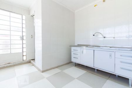 Cozinha de casa para alugar com 2 quartos, 60m² em Jardim Maringá, São Paulo