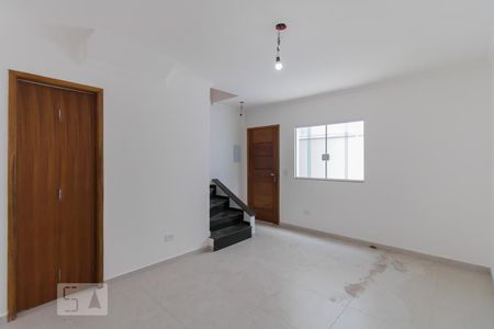 Sala de casa de condomínio para alugar com 2 quartos, 57m² em Vila Talarico, São Paulo