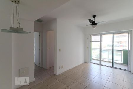 Apartamento à venda com 72m², 2 quartos e 1 vaga Apartamento à venda com 72m², 2 quartos e 1 vagaSala
