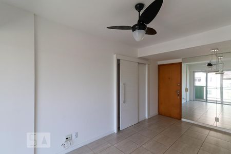 Apartamento à venda com 72m², 2 quartos e 1 vaga Apartamento à venda com 72m², 2 quartos e 1 vagaSala