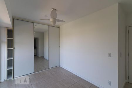 Apartamento à venda com 72m², 2 quartos e 1 vaga Apartamento à venda com 72m², 2 quartos e 1 vagaSuíte