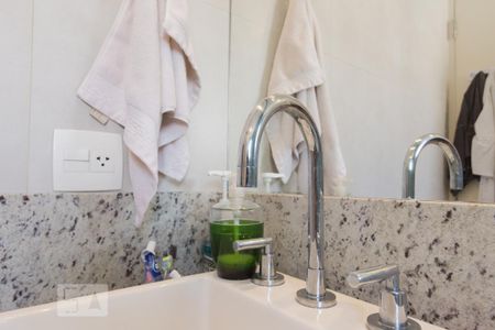 Apartamento para alugar com 63m², 2 quartos e 2 vagas Apartamento para alugar com 63m², 2 quartos e 2 vagasBanheiro da Suíte