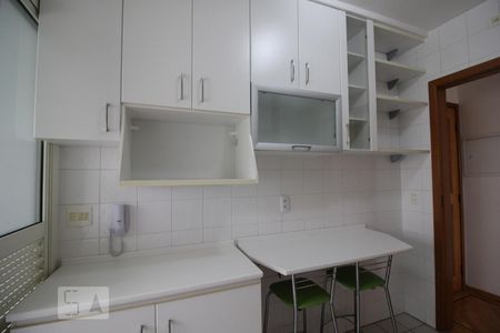 Apartamento para alugar com 71m², 3 quartos e 2 vagasCozinha