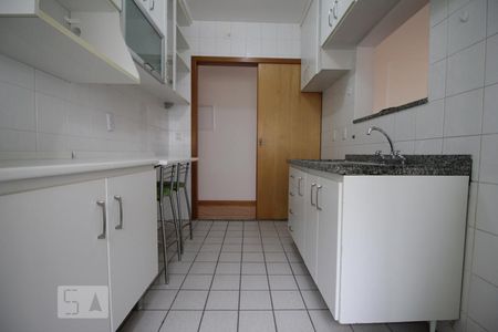 Apartamento para alugar com 71m², 3 quartos e 2 vagasCozinha