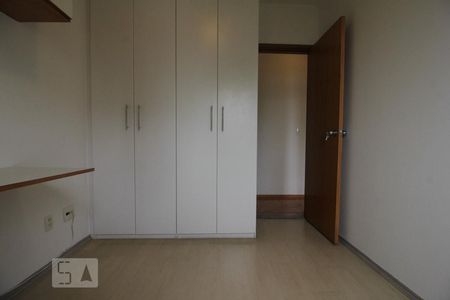 Apartamento para alugar com 71m², 3 quartos e 2 vagasQuarto 2