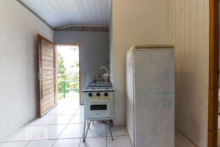 Cozinha de apartamento para alugar com 1 quarto, 32m² em Lagoa da Conceição, Florianópolis