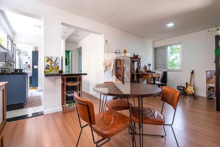 Sala de apartamento para alugar com 2 quartos, 77m² em Alto de Pinheiros, São Paulo