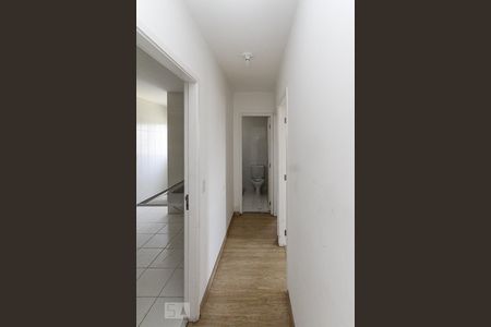 Corredor de apartamento para alugar com 2 quartos, 48m² em Parque São Jorge, São Paulo