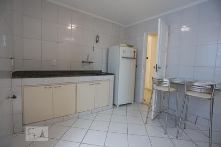 Apartamento à venda com 115m², 3 quartos e sem vagaCozinha