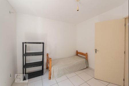 Quarto 2 de apartamento para alugar com 2 quartos, 47m² em Serraria, São José