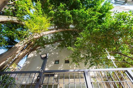 Apartamento para alugar com 70m², 2 quartos e 1 vagaFachada