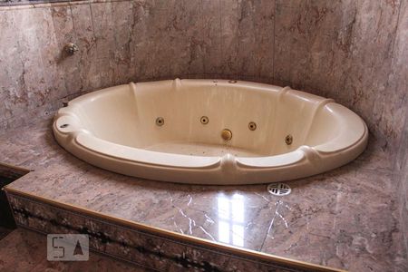 Casa à venda com 450m², 3 quartos e 6 vagasdetalhe suite quarto 1