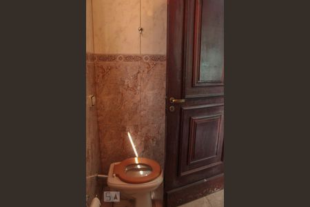 Casa à venda com 450m², 3 quartos e 6 vagaslavabo 2 