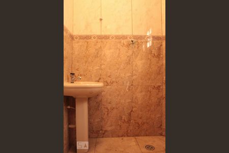 Casa à venda com 450m², 3 quartos e 6 vagaslavabo 2 