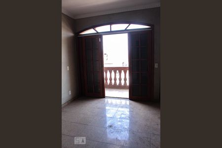 Casa à venda com 450m², 3 quartos e 6 vagasquarto 1