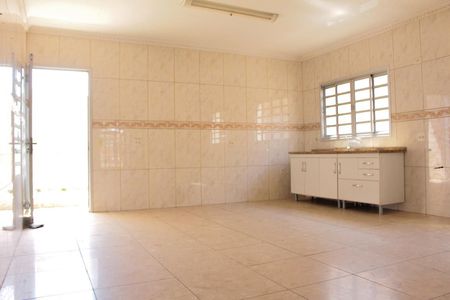 Casa à venda com 450m², 3 quartos e 6 vagascozinha