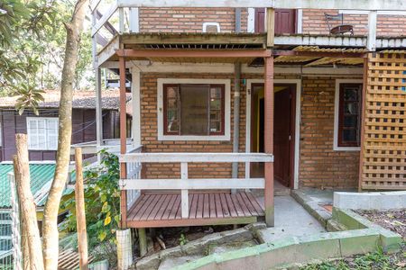 Fachada de apartamento para alugar com 2 quartos, 70m² em Lagoa da Conceição, Florianópolis