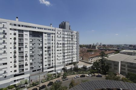 VISTA SALA de apartamento para alugar com 2 quartos, 62m² em Passo da Areia, Porto Alegre
