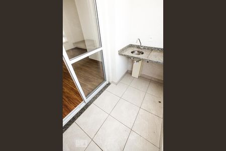 Sacada de apartamento para alugar com 3 quartos, 59m² em Vila Rosália, Guarulhos