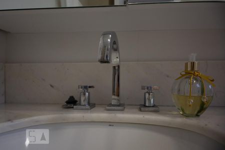 Apartamento para alugar com 123m², 3 quartos e 1 vagaSuite  banheiro 