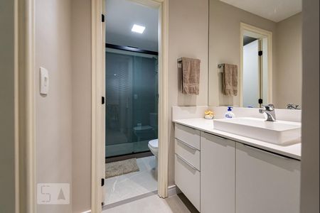 Banheiro de apartamento para alugar com 1 quarto, 45m² em Ipanema, Rio de Janeiro