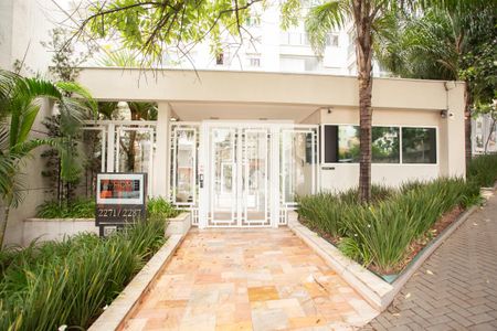 Apartamento para alugar com 72m², 2 quartos e 1 vaga Apartamento para alugar com 72m², 2 quartos e 1 vagaFACHADA