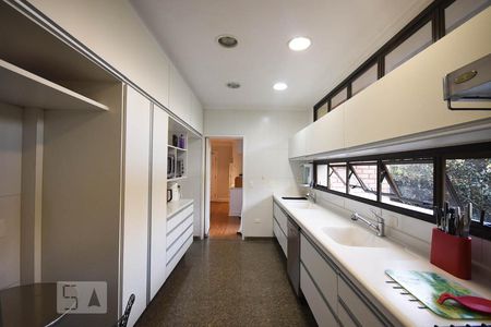 Apartamento à venda com 500m², 3 quartos e 6 vagasCozinha