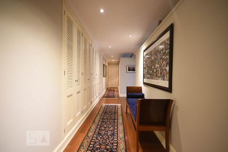 Apartamento à venda com 500m², 3 quartos e 6 vagasCorredor