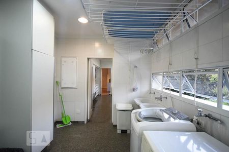 Apartamento à venda com 500m², 3 quartos e 6 vagasÁrea de Serviço