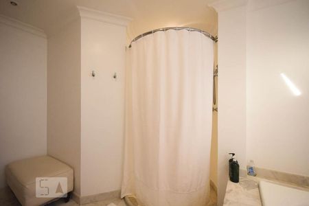 Apartamento à venda com 500m², 3 quartos e 6 vagasDetalhe do Banheiro Suíte 3