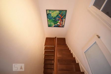 Apartamento à venda com 500m², 3 quartos e 6 vagasEscada