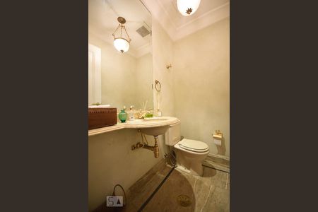 Lavabo 1 de apartamento à venda com 3 quartos, 500m² em Vila Suzana, São Paulo