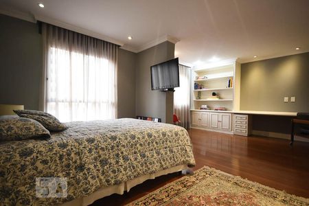 Apartamento à venda com 500m², 3 quartos e 6 vagasSuíte 2