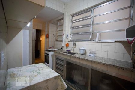 Cozinha de apartamento à venda com 2 quartos, 80m² em Centro, Niterói