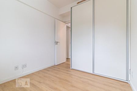 Quarto 1 de apartamento para alugar com 2 quartos, 79m² em Empresarial 18 do Forte, Barueri