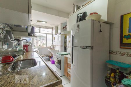 Apartamento à venda com 67m², 2 quartos e 1 vagaCozinha