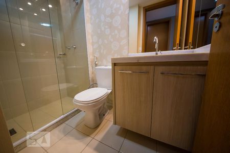 Banheiro de apartamento à venda com 3 quartos, 70m² em Badu, Niterói