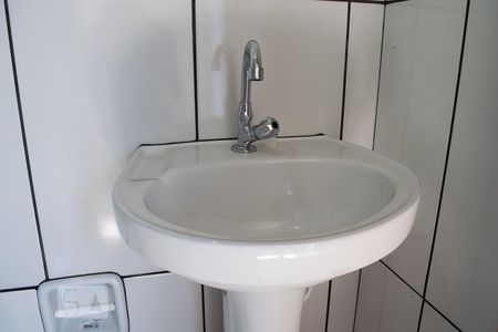 PIA BANHEIRO de kitnet/studio para alugar com 1 quarto, 35m² em Lauzane Paulista, São Paulo