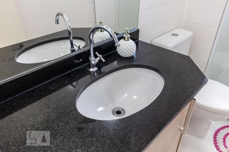Apartamento para alugar com 74m², 2 quartos e 1 vagaDetalhe do Banheiro da Suíte