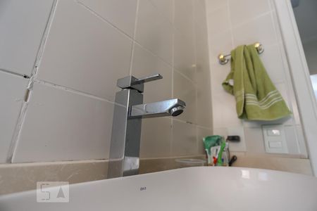 Apartamento para alugar com 74m², 2 quartos e 2 vagasBanheiro