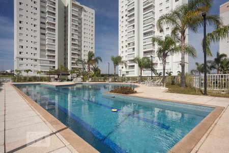 Apartamento para alugar com 174m², 3 quartos e 3 vagas Apartamento para alugar com 174m², 3 quartos e 3 vagasDependências do condominio - piscina